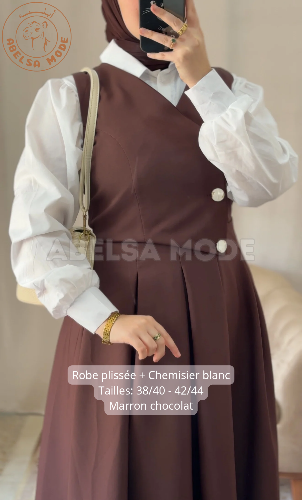 Robe plissée sans manches+chemisier blanc